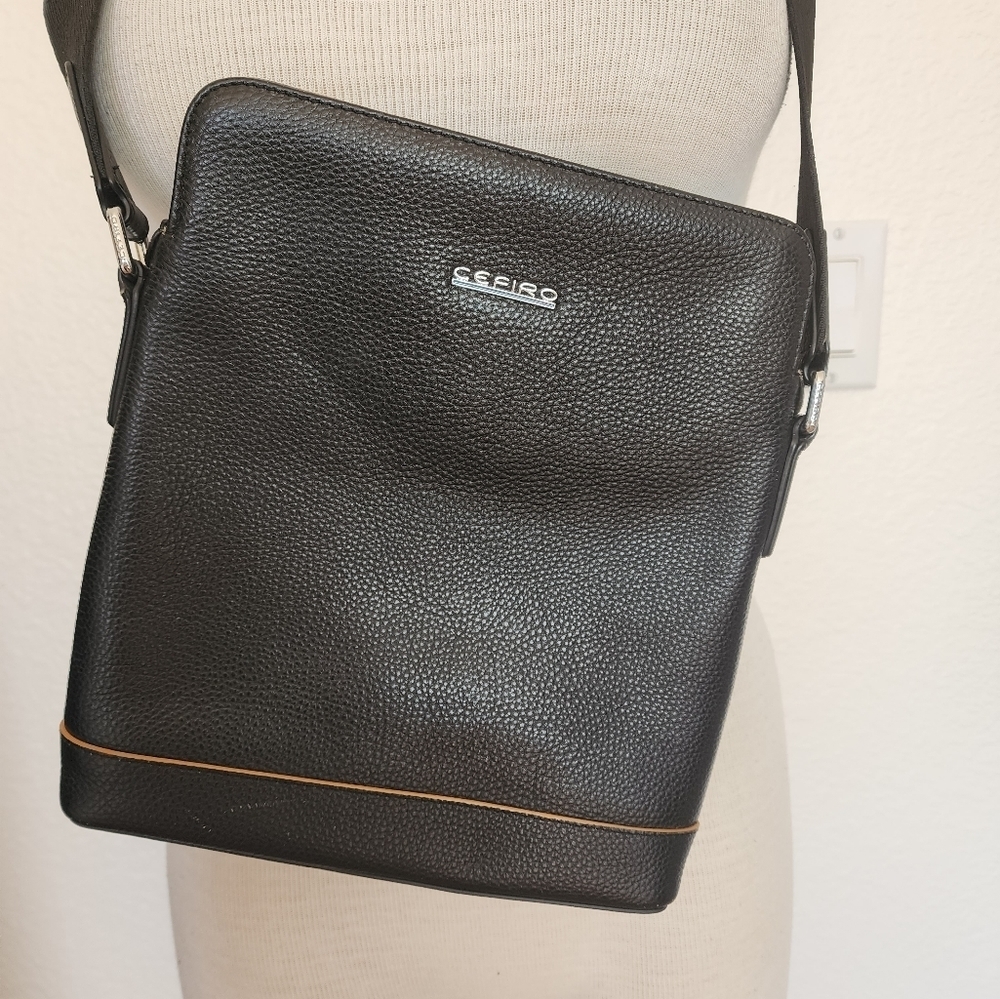Cefiro Black Leather Crossbody Bag Adjustable Strap